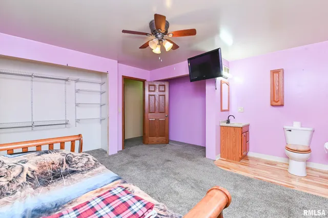 $245,500 | 118 South Locust Street, Williamsfield, IL 61489