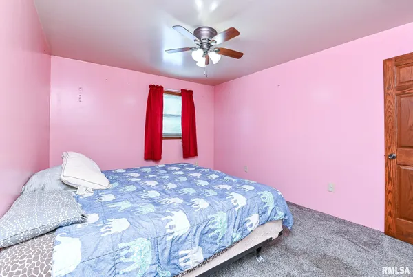 $230,500 | 118 South Locust Street, Williamsfield, IL 61489