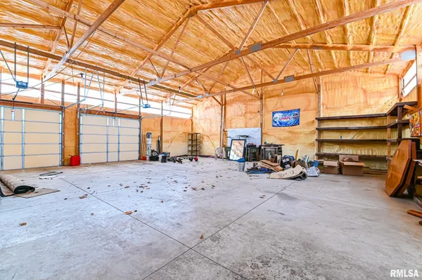 $230,500 | 118 South Locust Street, Williamsfield, IL 61489