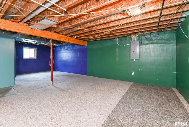 $245,500 | 118 South Locust Street, Williamsfield, IL 61489