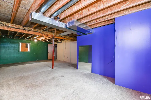 $245,500 | 118 South Locust Street, Williamsfield, IL 61489