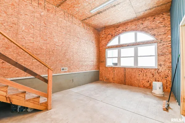 $230,500 | 118 South Locust Street, Williamsfield, IL 61489