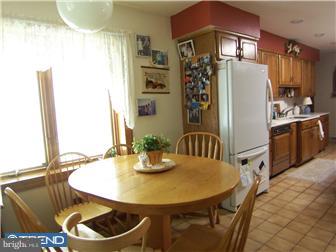 8 Brandon Road West Pennington, NJ 08534 - Photo 6 of 12