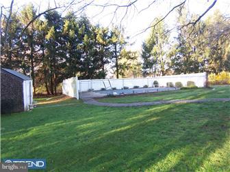 8 Brandon Road West Pennington, NJ 08534 - Photo 9 of 12