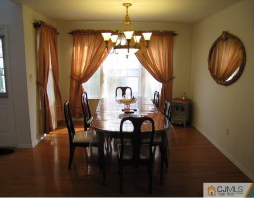 240 Hawthorne Road North Brunswick, NJ 08902 - Photo 3 of 10