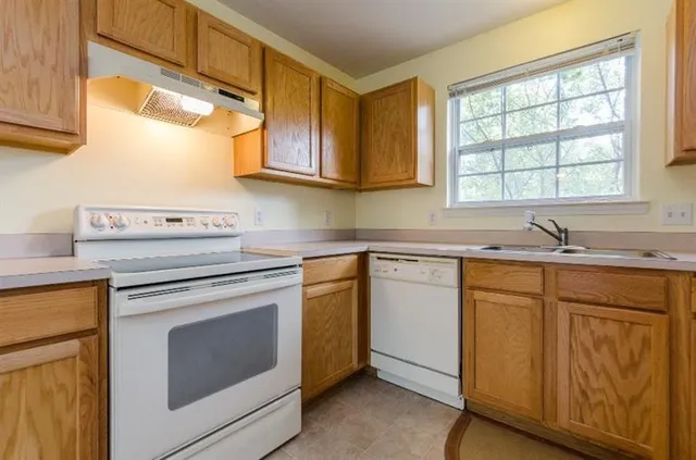 $2,100 | 3099 Promenade Circle, Ann Arbor, MI 48108