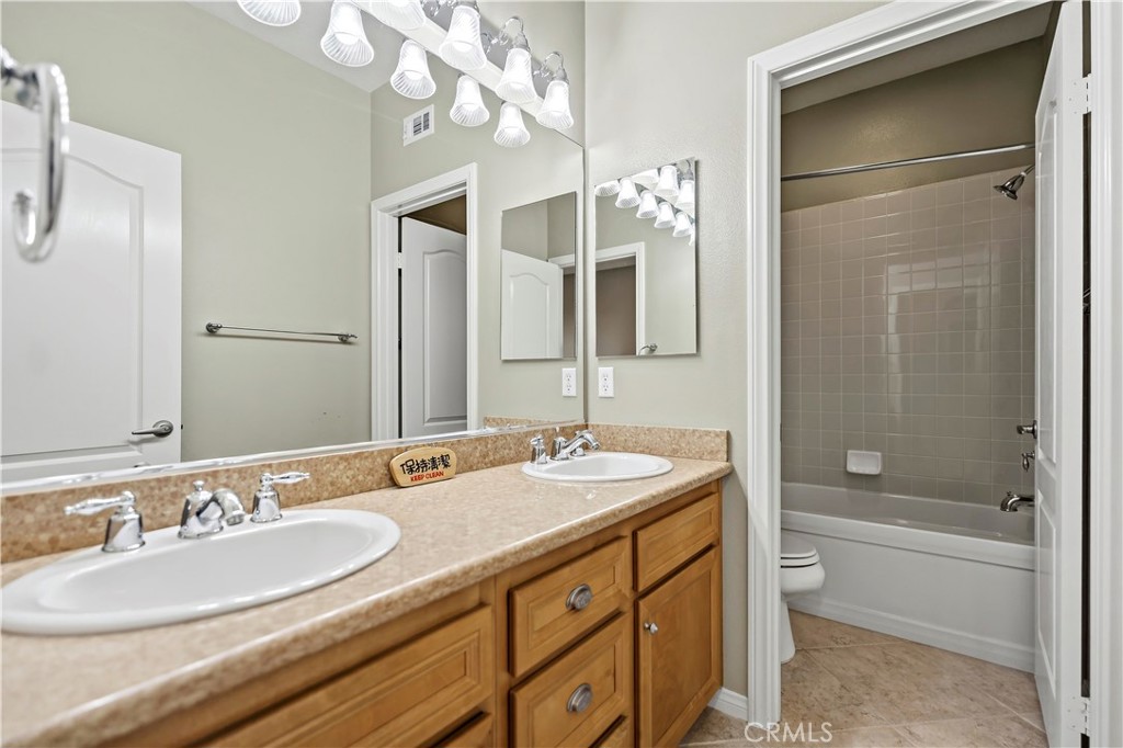 146 Weathervane Irvine, CA 92603 - Photo 19 of 28