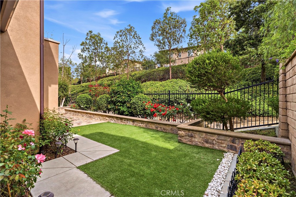 146 Weathervane Irvine, CA 92603 - Photo 3 of 28