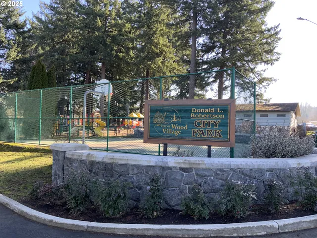 $489,000 | 1018 Southwest Halsey Street, Troutdale, OR 97060