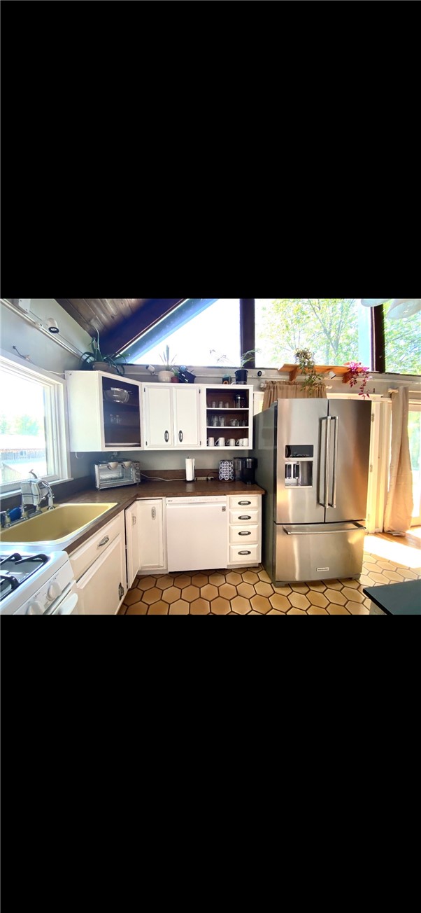 436 Lougheed Road Oneonta, NY 13820 - Photo 16 of 49 APARTMENT KITCHEN