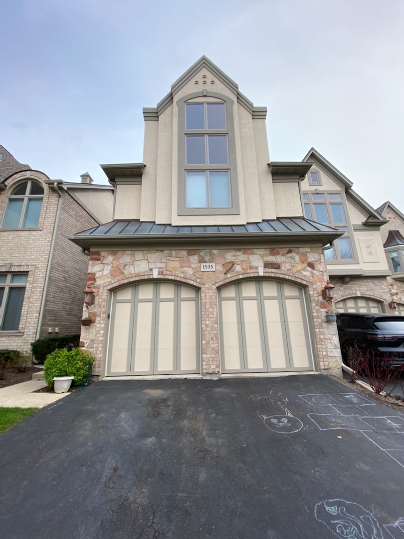 1535 West Rue James Place Palatine, IL 60067 - Photo 2 of 2