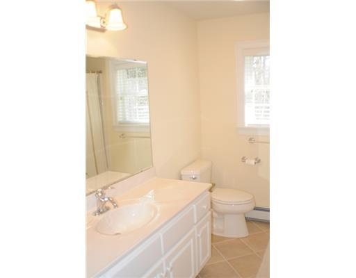 33 Quail Run Kennebunk, ME 04043 - Photo 23 of 25 Bathroom.