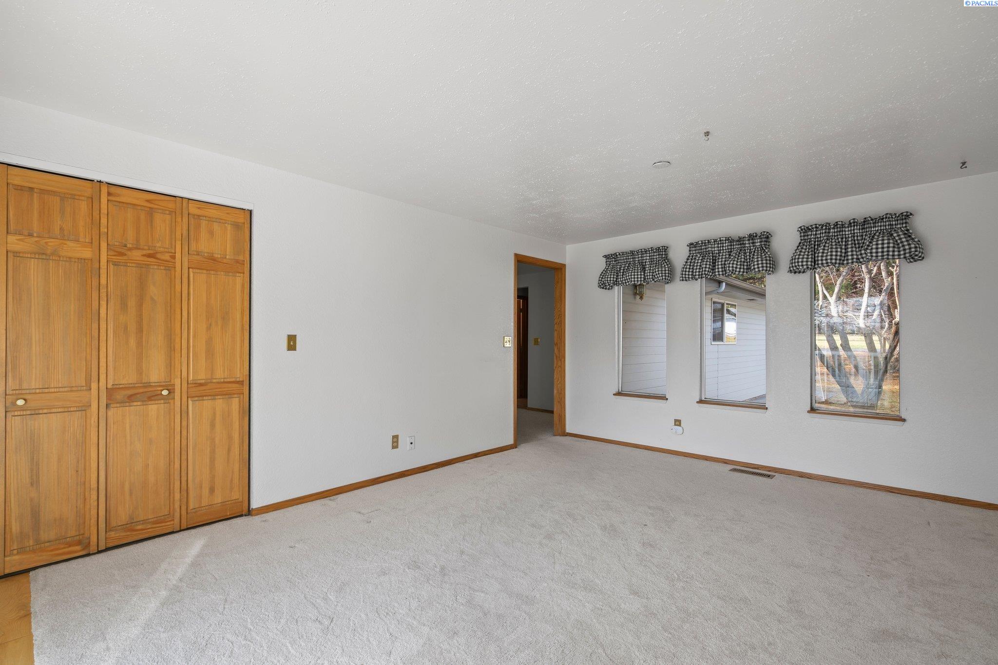 5503 South Caballo Road Kennewick, WA 99338 - Photo 17 of 39 Gallery Image 17
