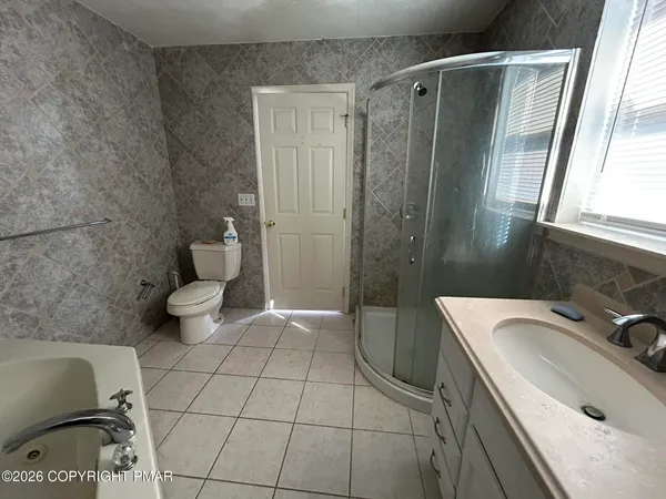 $2,900 | 960 Cricket Lane, Long Pond, PA 18334
