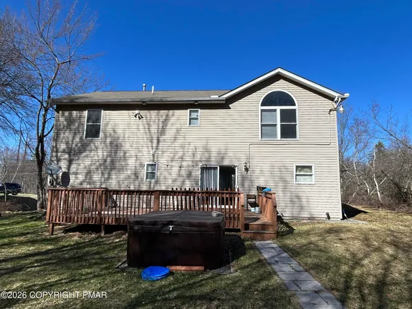 $2,900 | 960 Cricket Lane, Long Pond, PA 18334