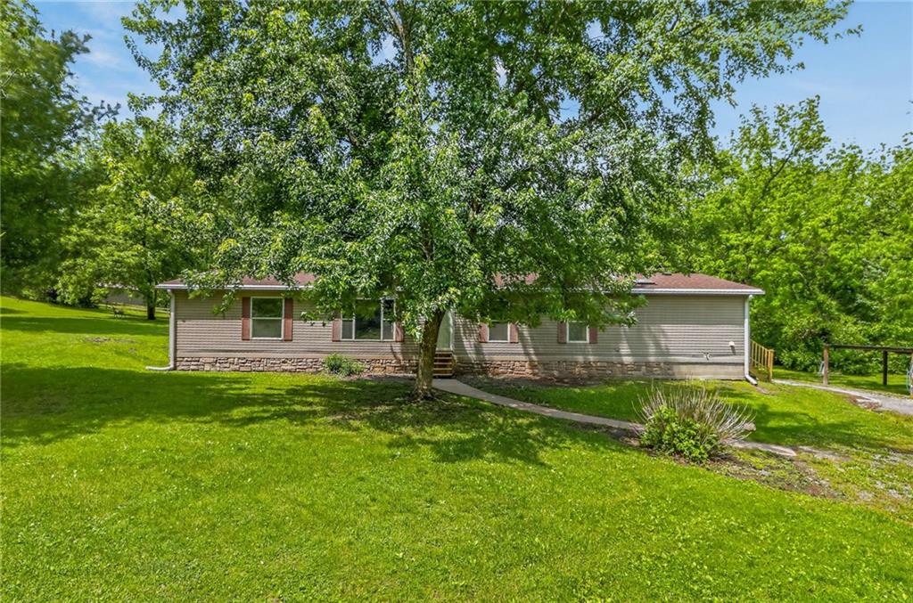 2810 Ajax Road St. Joseph, MO 64503 - Photo 5 of 37