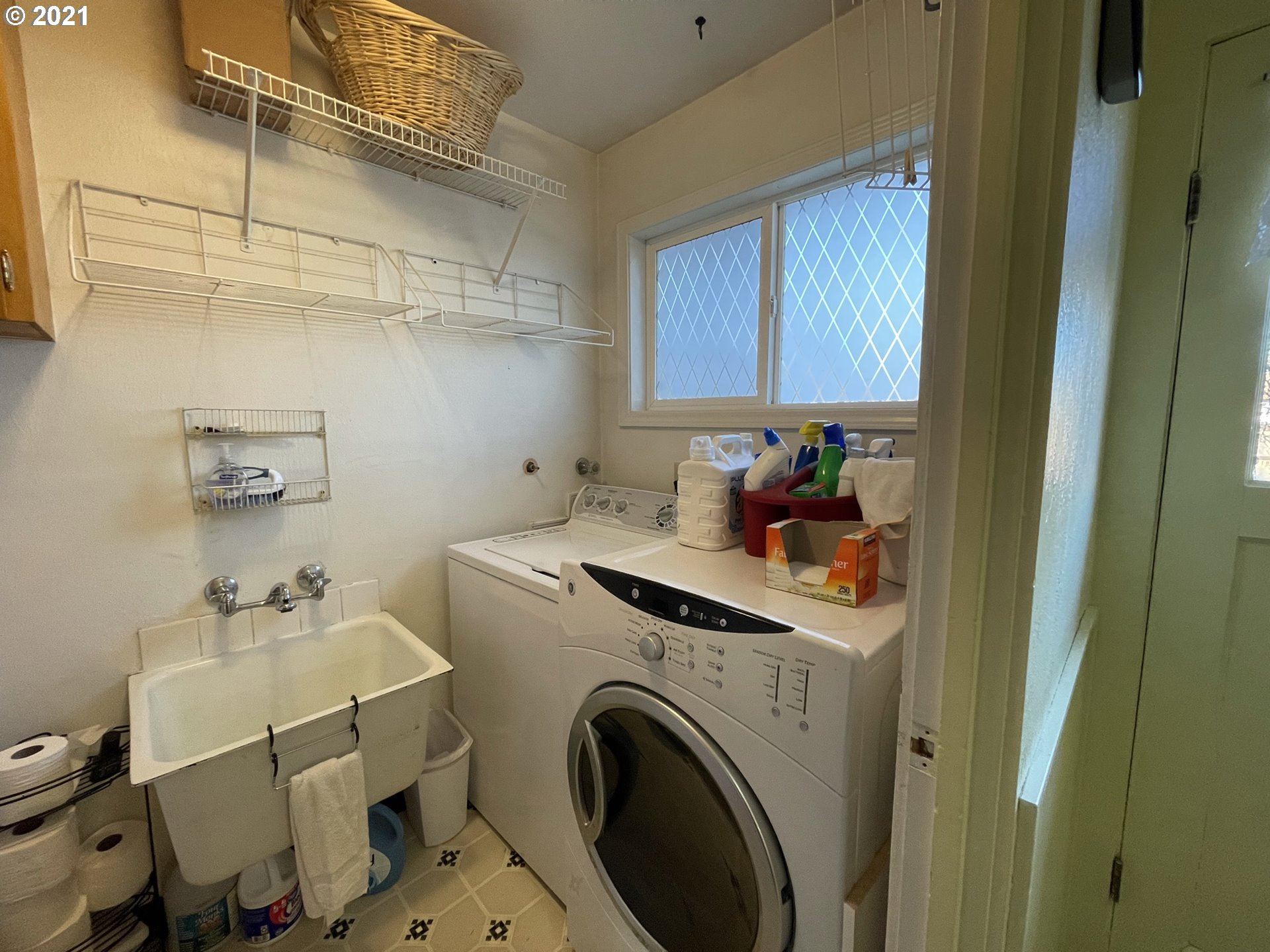 4219 Southwest Kirk Avenue Pendleton, OR 97801 - Photo 13 of 29 Gallery Image 13