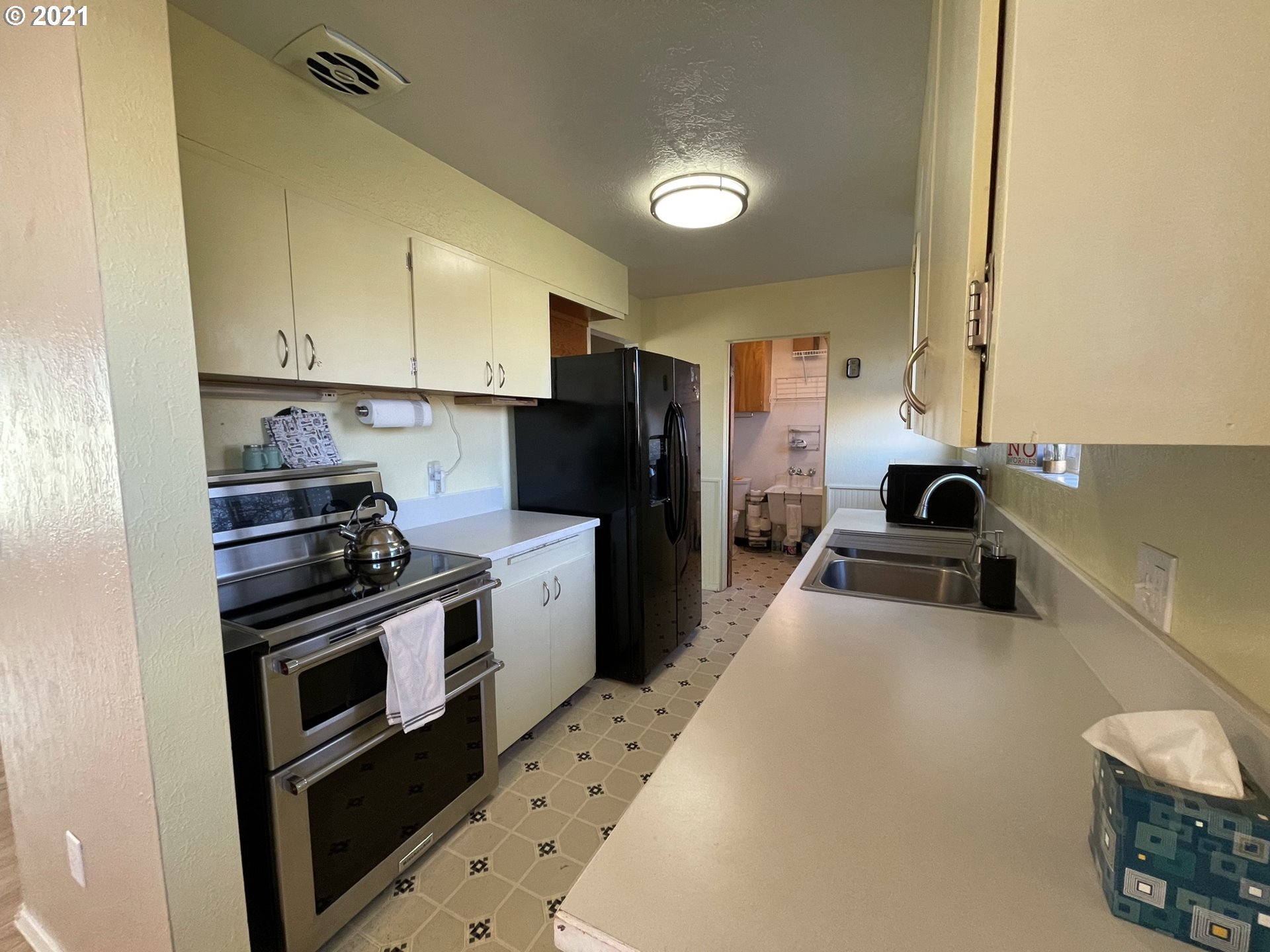 4219 Southwest Kirk Avenue Pendleton, OR 97801 - Photo 9 of 29 Gallery Image 9