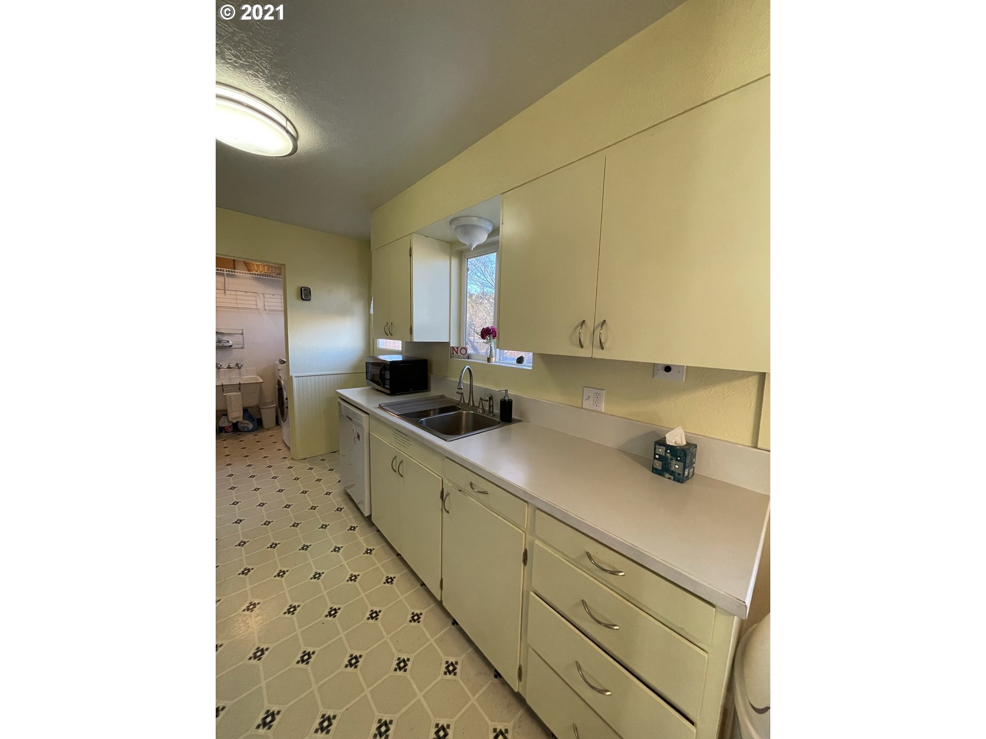 4219 Southwest Kirk Avenue Pendleton, OR 97801 - Photo 10 of 29 Gallery Image 10