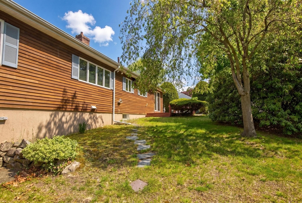 18 Williams Road Lynnfield, MA 01940 - Photo 33 of 40