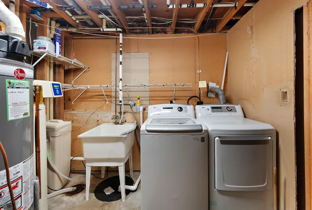 $2,450 | 783 Hiawatha Avenue, Vadnais Heights, MN 55127