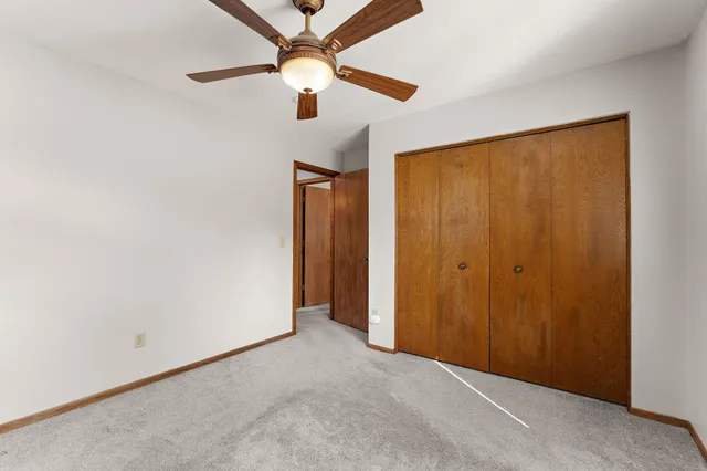 $2,450 | 783 Hiawatha Avenue, Vadnais Heights, MN 55127