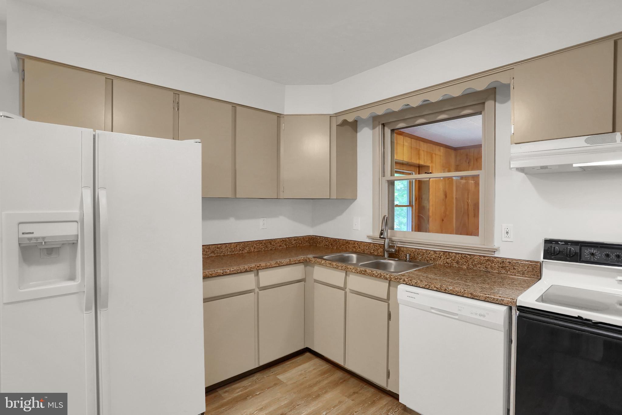 851 Lewisberry Road Lewisberry, PA 17339 - Photo 11 of 41 Updated counter top