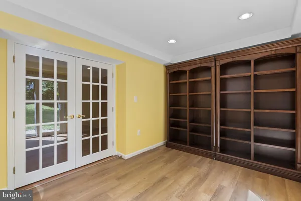 $748,000 | 2 Norwich Court, Gaithersburg, MD 20878