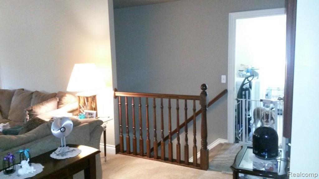21154 Gill Road Farmington Hills, MI 48335 - Photo 21 of 37