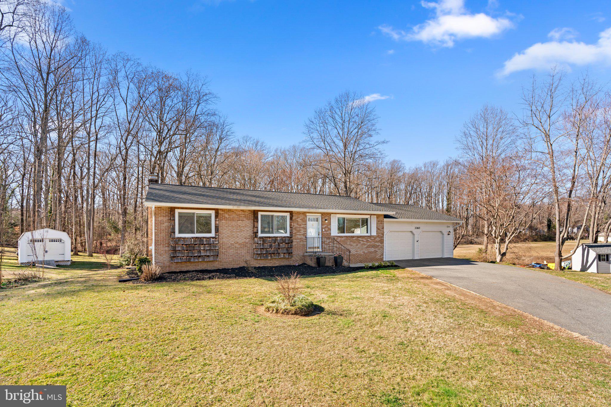 3360 Easton Road Edgewater, MD 21037 - Photo 3 of 48 New roof, gutters, soffits, gutter guard (2023)