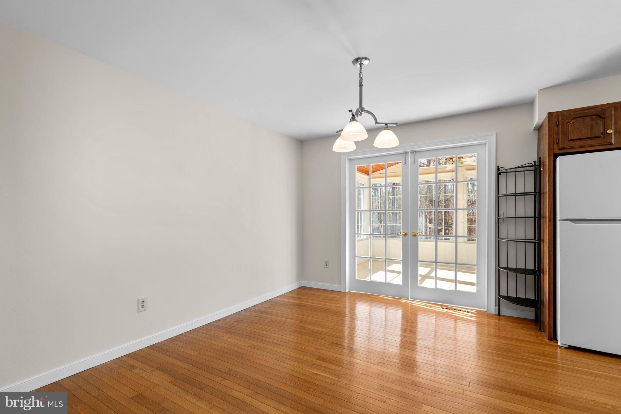 3360 Easton Road Edgewater, MD 21037 - Photo 8 of 48 Dining area