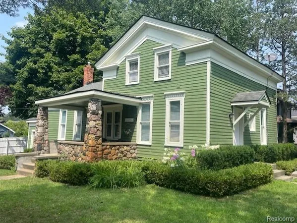 $2,750 | 21 Church Street, Clarkston, MI 48346