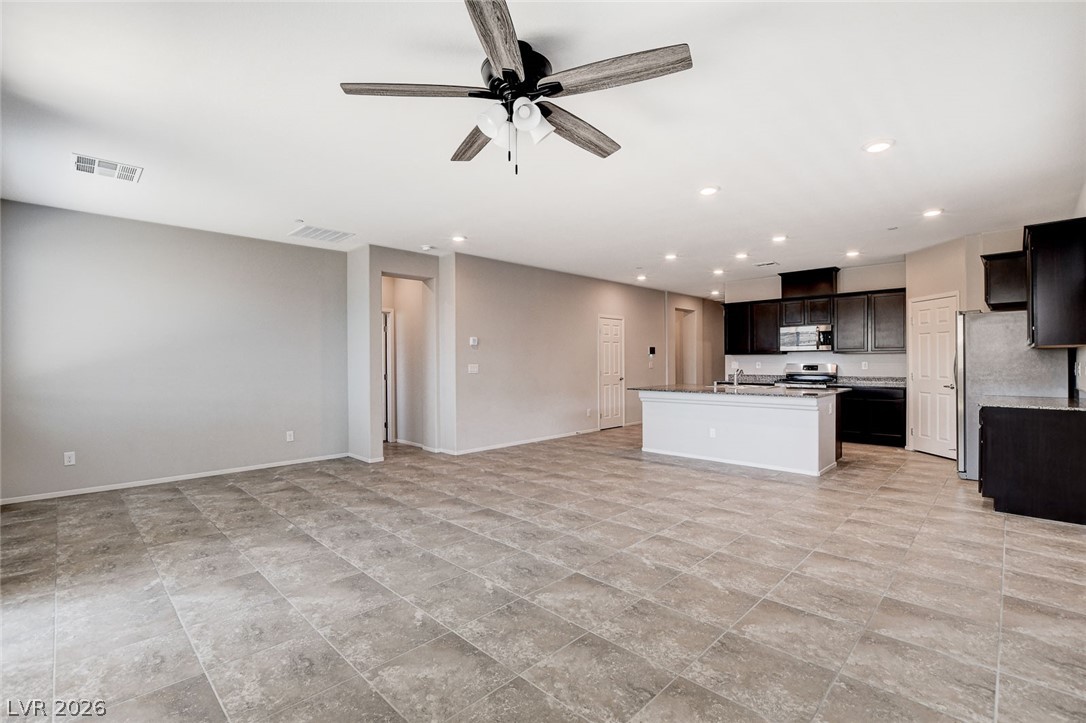 2173 Rio Rancho Pointe Place Henderson, NV 89002 - Photo 3 of 15