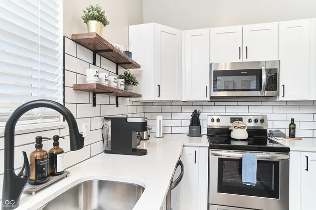 $2,450 | 1435 South Alabama Street, Indianapolis, IN 46225