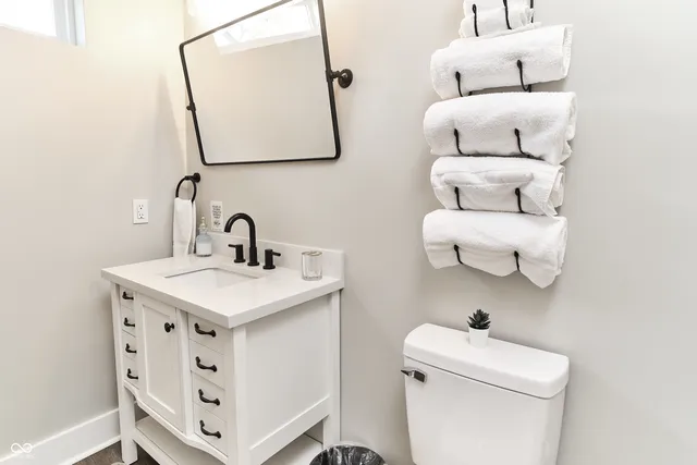 $2,450 | 1435 South Alabama Street, Indianapolis, IN 46225