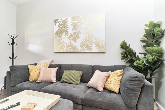 $2,450 | 1435 South Alabama Street, Indianapolis, IN 46225