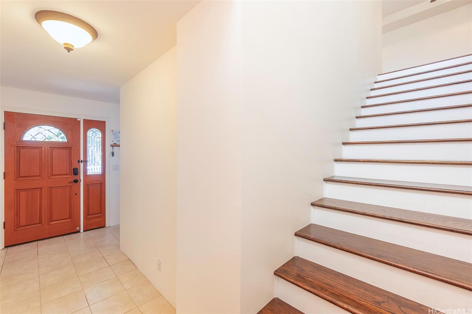 92-1087 Palahia Street, Unit B Kapolei, HI 96707 - Photo 16 of 24 a view of entryway