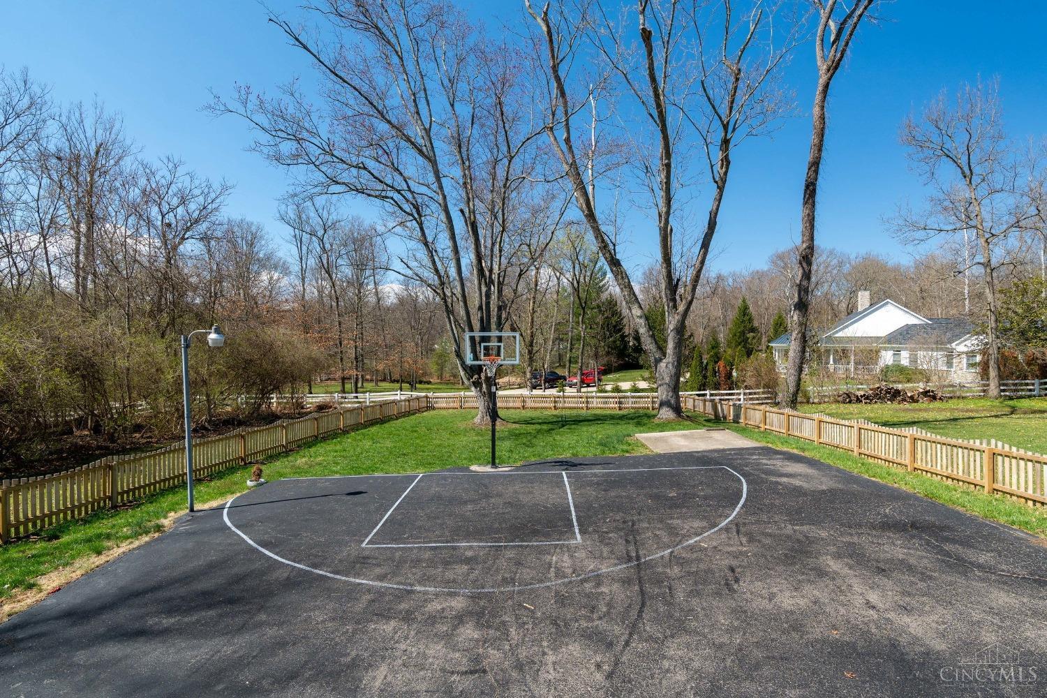 1247 Sutton Road Cincinnati, OH 45230 - Photo 40 of 43