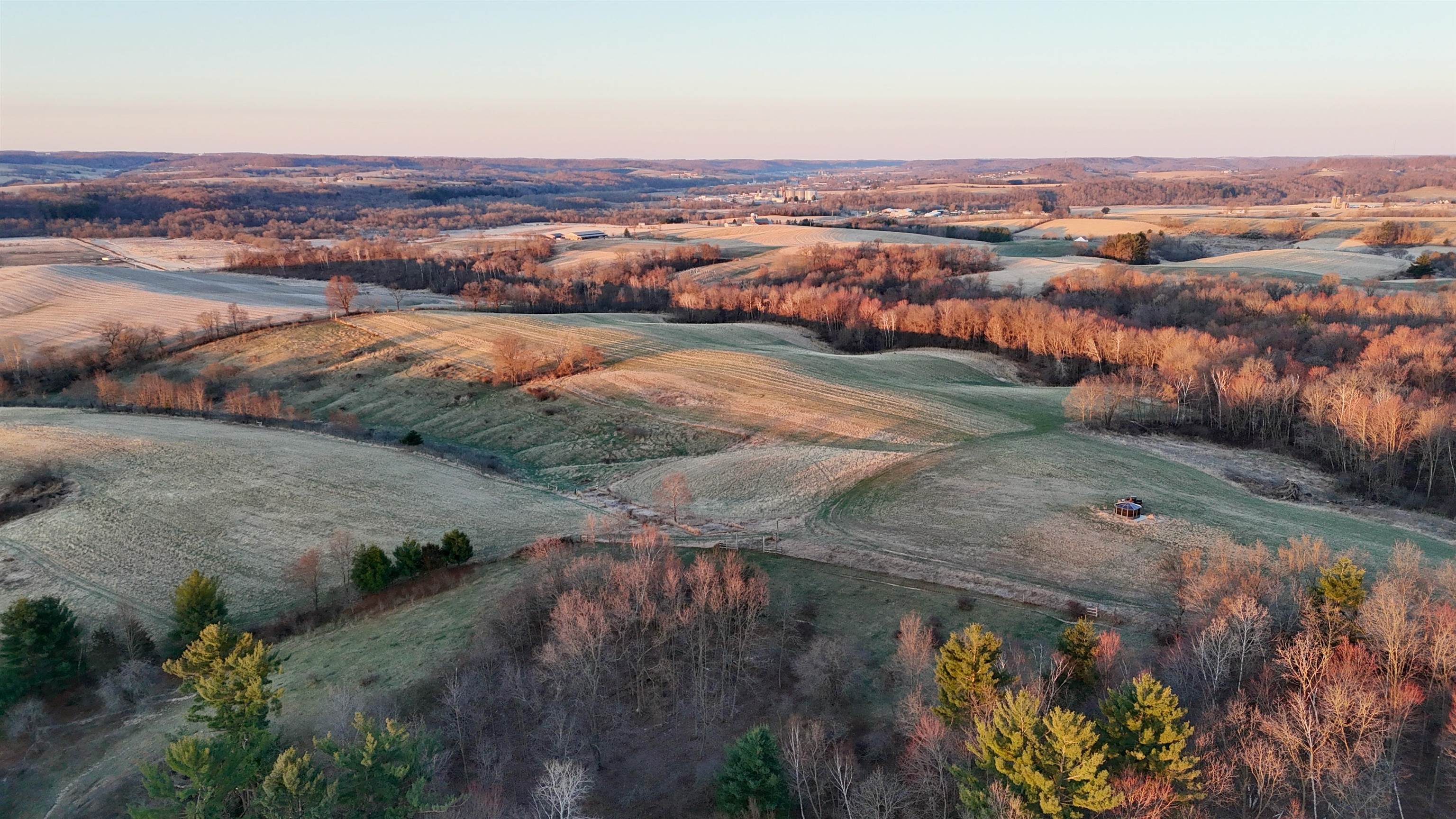 N1503 Raese Road Elroy, WI 53929 - Photo 10 of 69