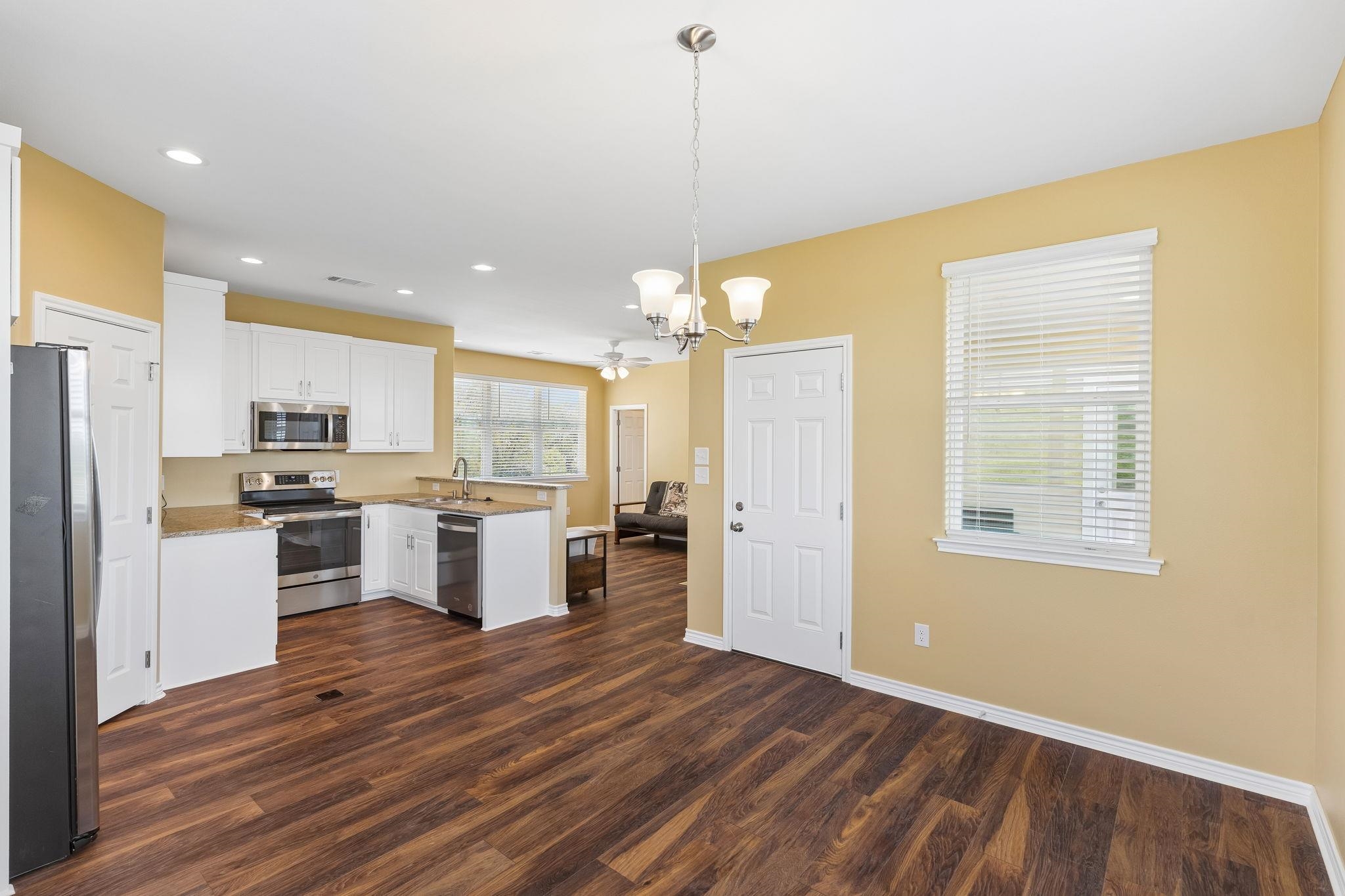 113 War Bonnet Ridge Kingsland, TX 78639 - Photo 13 of 39 Gallery Image 13