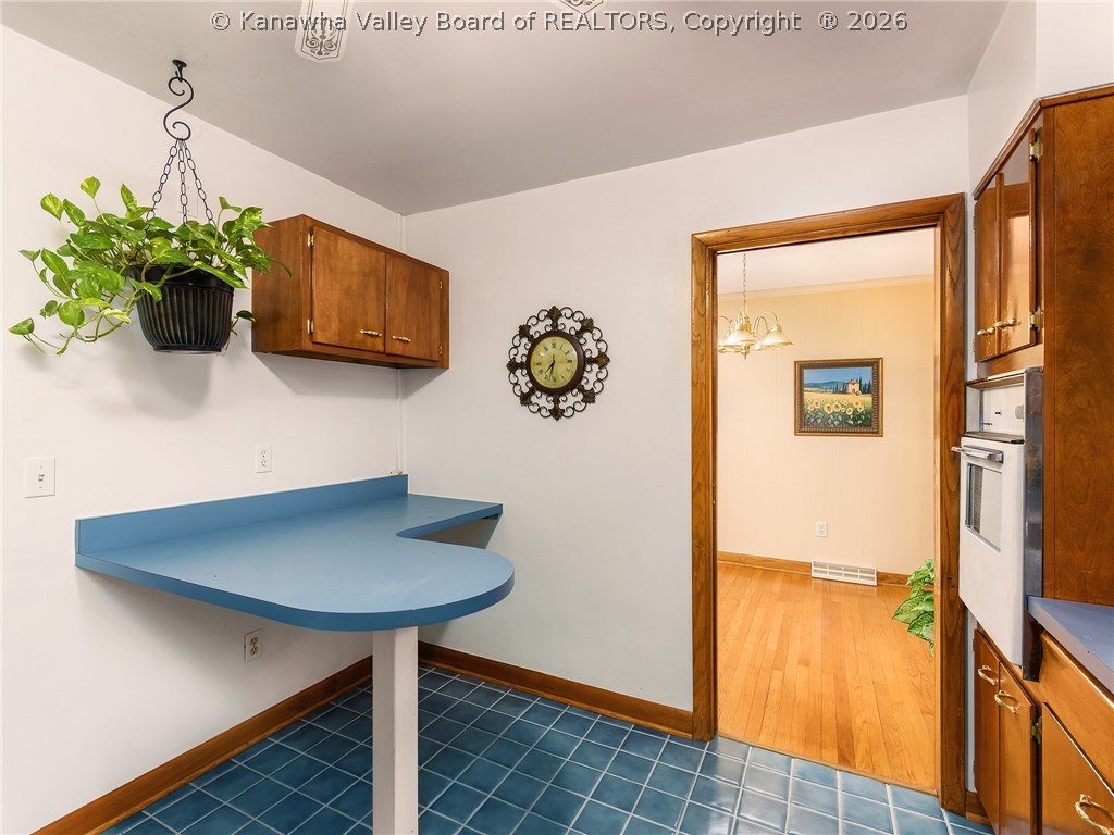 843 Carroll Road Charleston, WV 25314 - Photo 4 of 25 Gallery Image 4