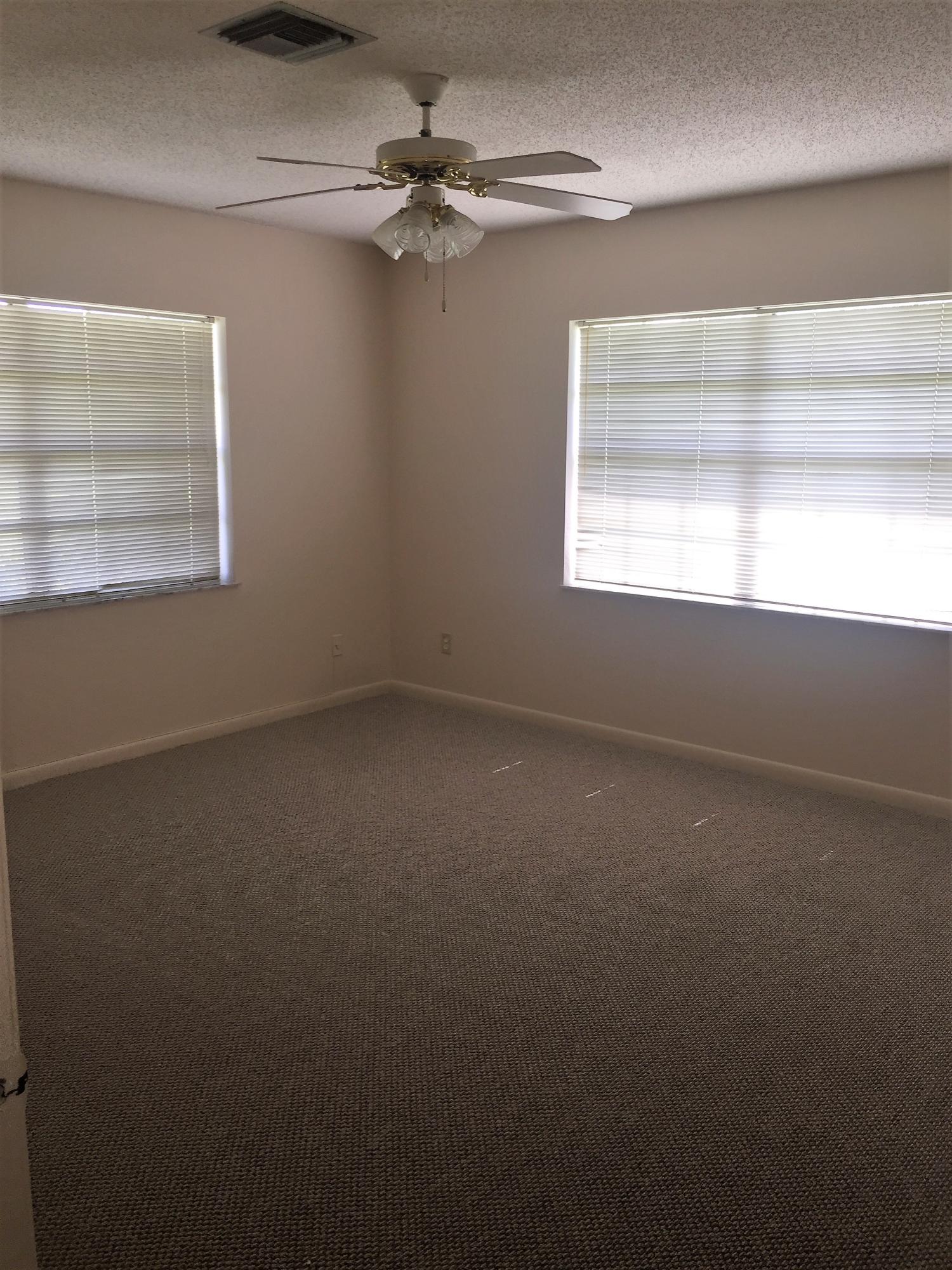 5837 Moss Court Fort Pierce, FL 34982 - Photo 12 of 16 IMG_1892