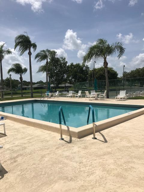 5837 Moss Court Fort Pierce, FL 34982 - Photo 4 of 16 IMG_3055