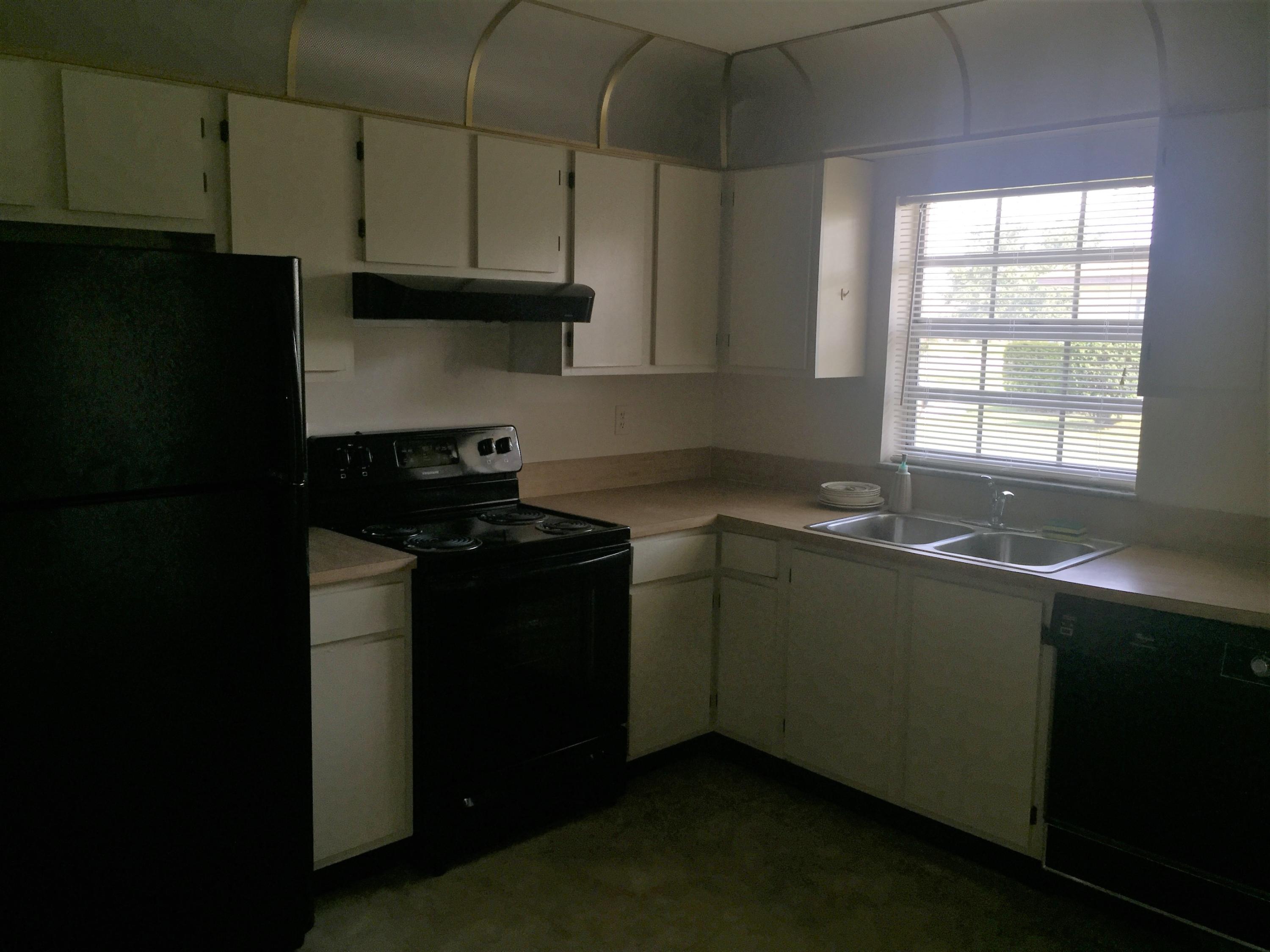 5837 Moss Court Fort Pierce, FL 34982 - Photo 7 of 16 IMG_1899