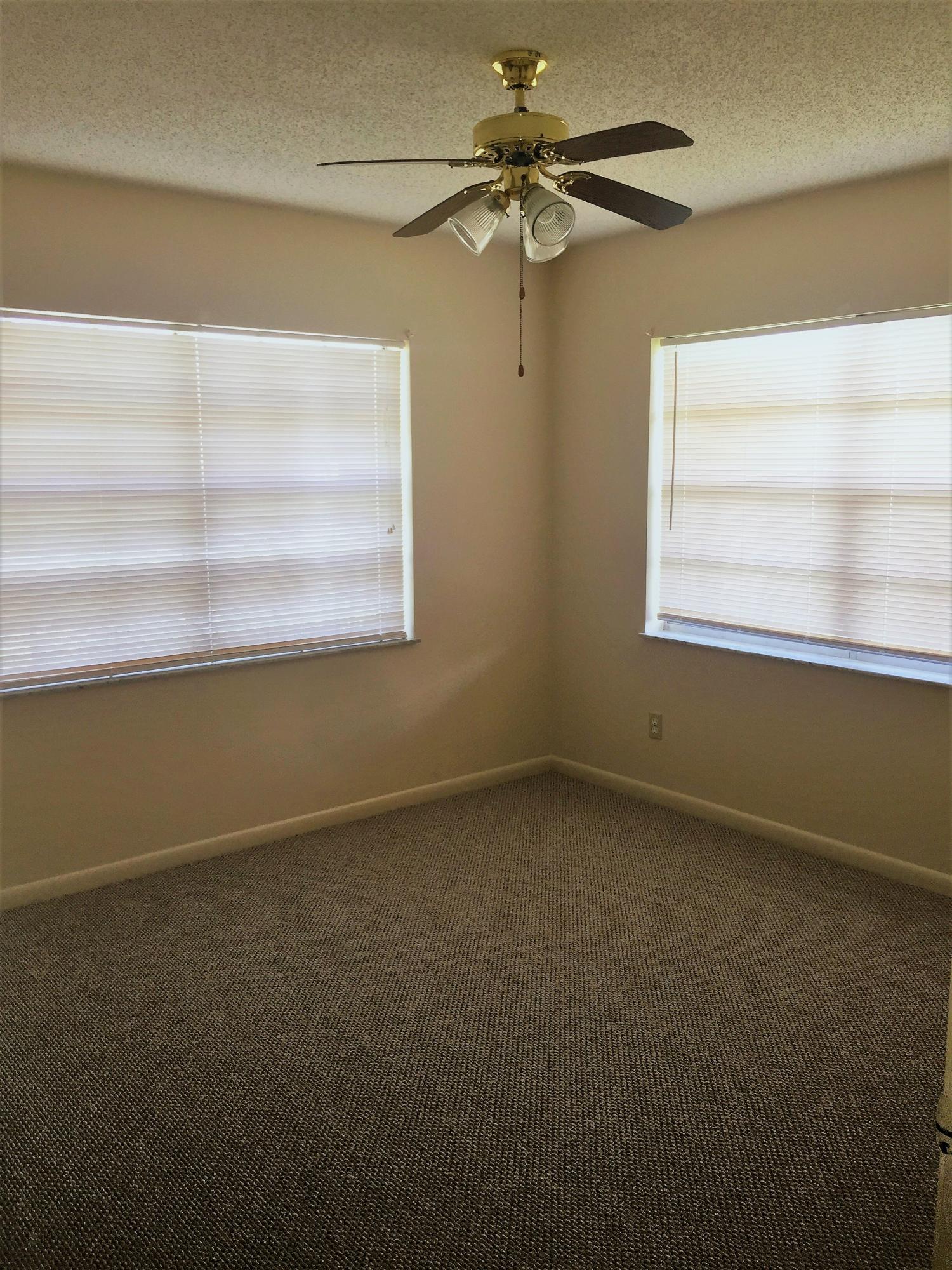 5837 Moss Court Fort Pierce, FL 34982 - Photo 9 of 16 IMG_1886 (002)