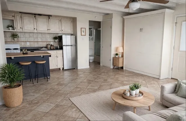 $900 | 5916 Lago Vista Way, Unit B18, Lago Vista, TX 78645