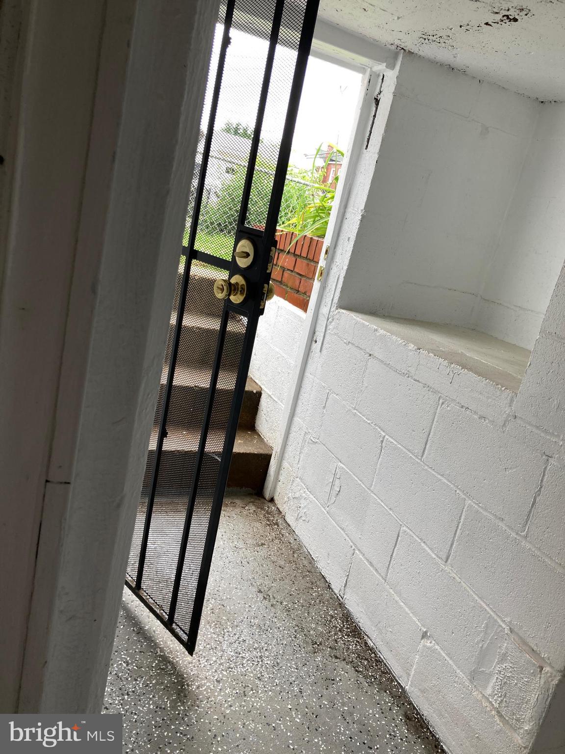 6907 Belclare Road Baltimore, MD 21222 - Photo 25 of 26 a view of an entryway