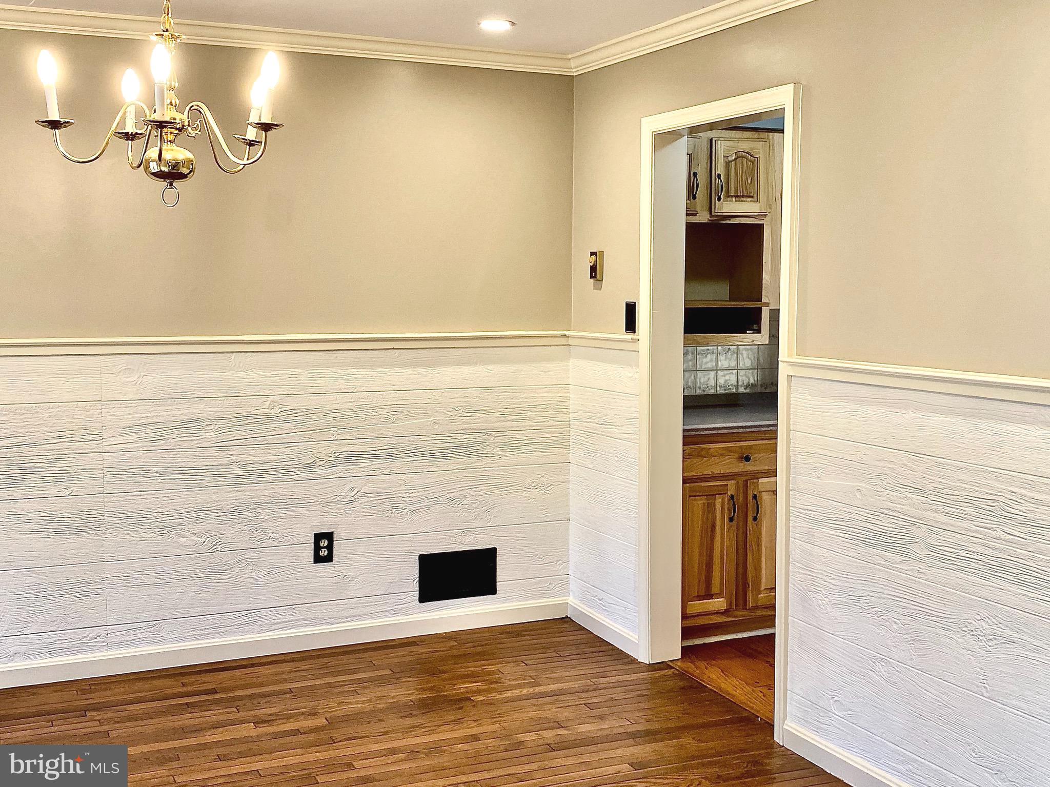 1227 R Woods Road Westminster, MD 21158 - Photo 9 of 68 Entry way to the Butler's Pantry