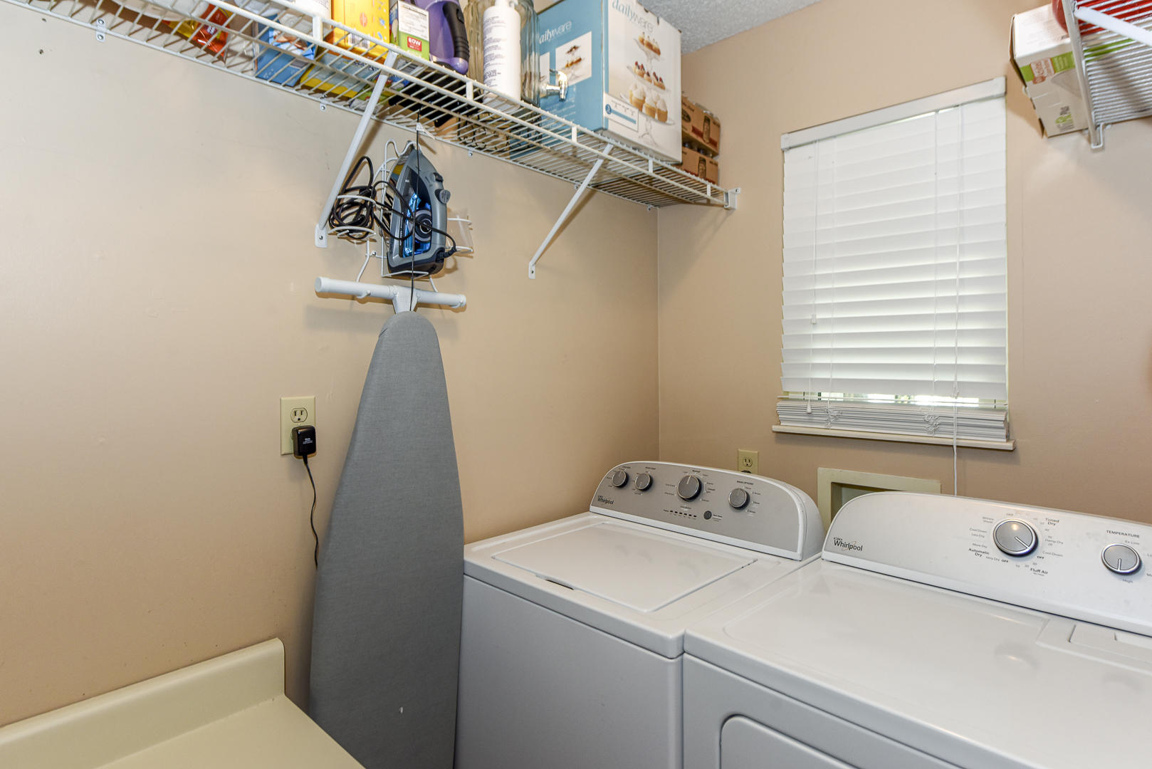 9025 Colchester Ridge Road Knoxville, TN 37922 - Photo 17 of 36 LAUNDRY ROOM
