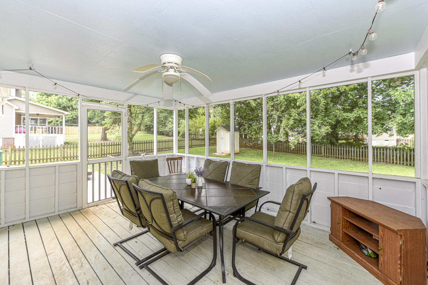 9025 Colchester Ridge Road Knoxville, TN 37922 - Photo 30 of 36 SCREENED PORCH